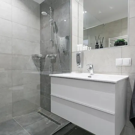 Wf-Apartment Zentral, Trendig & Modern, Westbahnhof Vienna Exterior photo