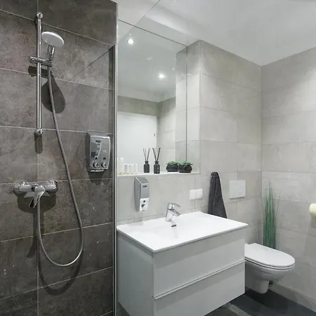 Wf-Apartment Zentral, Trendig & Modern, Westbahnhof Vienna Exterior photo
