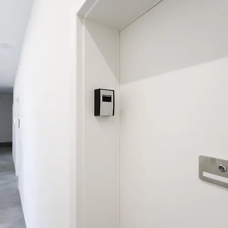 Wf-Apartment Zentral, Trendig & Modern, Westbahnhof Vienna Exterior photo